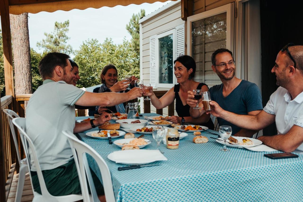 Mobil Home Xxl 4 Chambres - Camping Les Jardins Du Morbihan Monterblanc エクステリア 写真